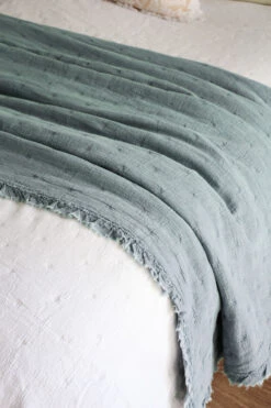 Bedspread Lrg Washed White -Cozy Homeware Store 03b574c7bd103deccd246fdeb7d4ec4e thumb